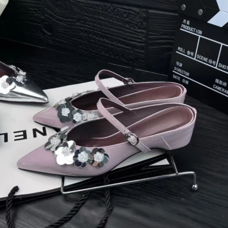 Pointed Toe Bling Women Slippers High Heels Sandals Chunky Shoes 2025 Summer Elegant Slingback Flip Flops Dress Mujer Slides
Pointed Toe Bling Women Slippers High Heels Sandals Chunky Shoes 2025 Summer Elegant Slingback Flip Flops Dress Mujer Slides
