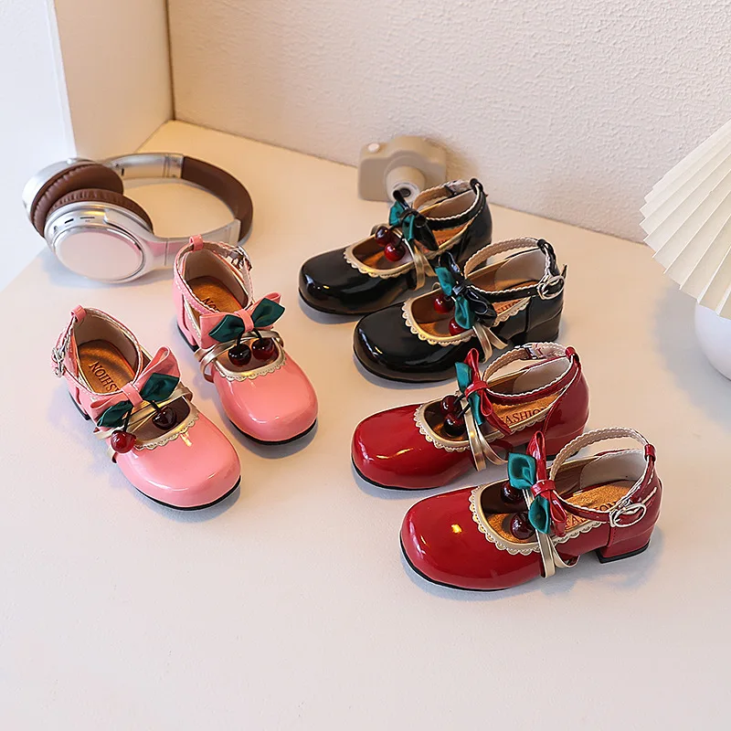 2025 Autumn New Girl Butterfly Princess Shoes Simple Versatile Kids Performance Leather Shoes Sweet Cute Girl Mary Jane Shoe
2025 Autumn New Girl Butterfly Princess Shoes Simple Versatile Kids Performance Leather Shoes Sweet Cute Girl Mary Jane Shoe