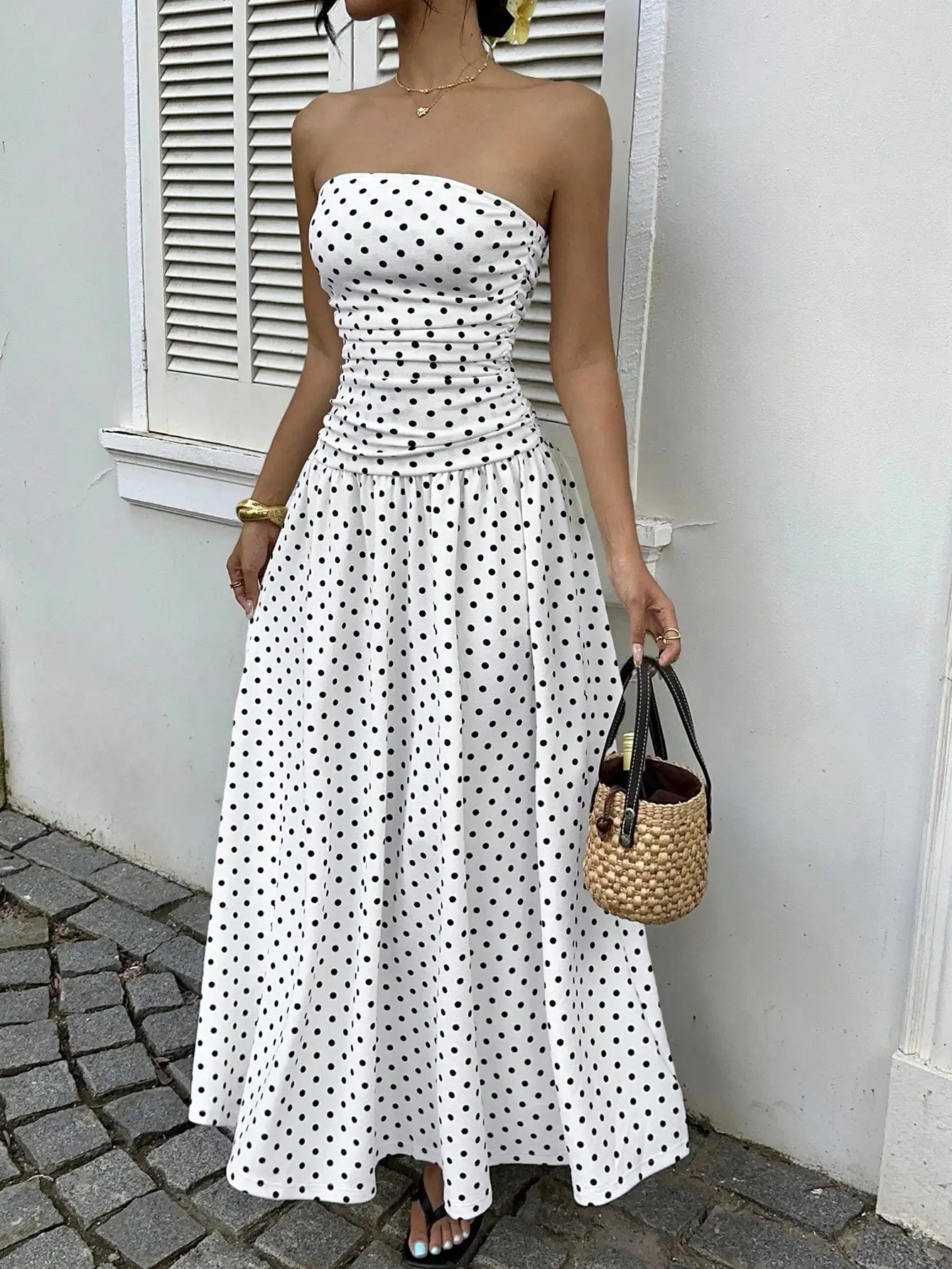 Women's White Polka Dot Strapless Maxi Dress with Ruched Bodice
Women's White Polka Dot Strapless Maxi Dress with Ruched Bodice