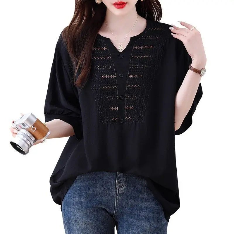 Plus Size Women's Embroidered Blouse Summer Ethnic Style Loose Half Sleeve Top
Plus Size Women's Embroidered Blouse Summer Ethnic Style Loose Half Sleeve Top