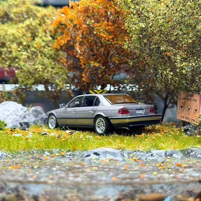 MINIGT MGT 1/64 750IL сплав имитация модели автомобиля статическая коллекция украшенные праздничные подарки игрушки
MINIGT MGT 1/64 750IL сплав имитация модели автомобиля статическая коллекция украшенные праздничные подарки игрушки