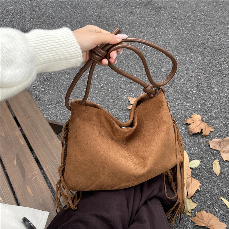 Faux Suede Winter Crossbody Bags Solid Color Large Capacity Women's Bags on Sale 2025 Tassel Design Sense Women's Handbags
Faux Suede Winter Crossbody Bags Solid Color Large Capacity Women's Bags on Sale 2025 Tassel Design Sense Women's Handbags