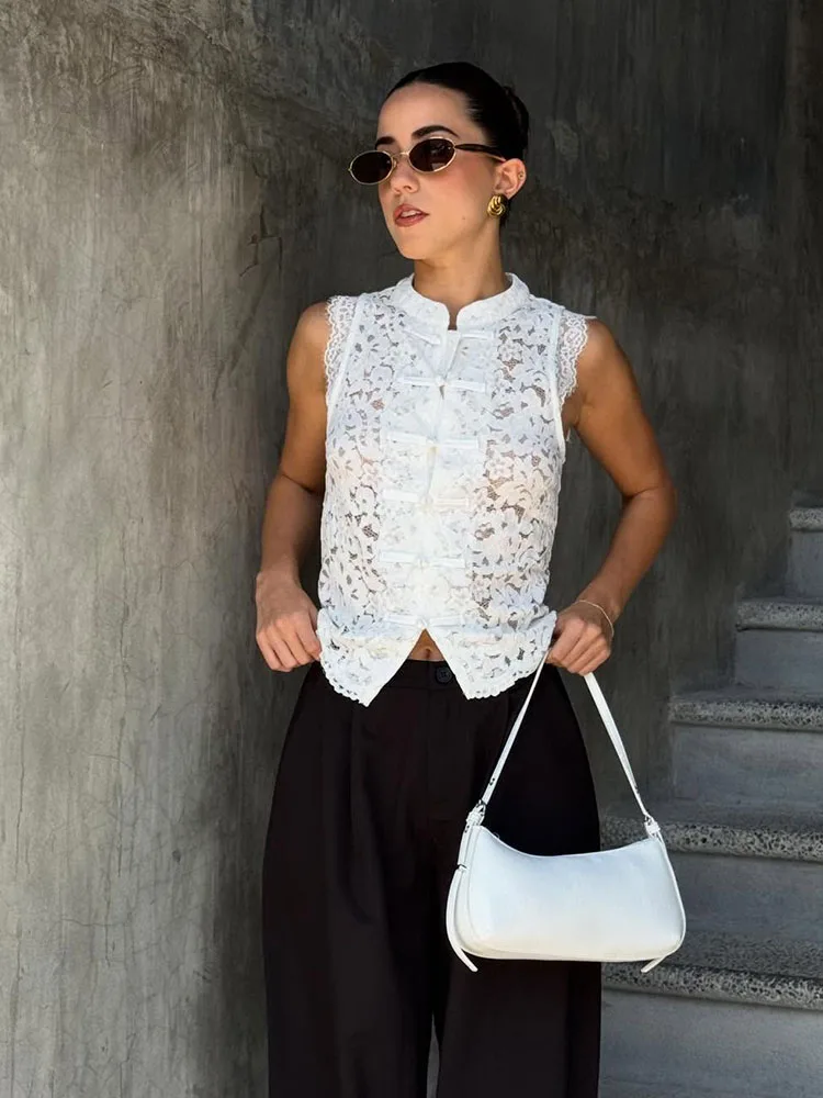 HH Women Lace Hollow Slit Disc Button Sleeveless Top Vest Summer Fashion Sleeveless Casual Slim Woman Solid Short Top 2-Color
HH Women Lace Hollow Slit Disc Button Sleeveless Top Vest Summer Fashion Sleeveless Casual Slim Woman Solid Short Top 2-Color