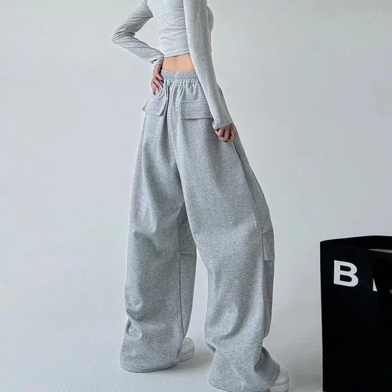 2025 New Harajuku Wide Leg Sweatpants Women Streetwear Baggy Oversize Gray Sports Pants Woman Drawstring Casual Joggers Trousers
2025 New Harajuku Wide Leg Sweatpants Women Streetwear Baggy Oversize Gray Sports Pants Woman Drawstring Casual Joggers Trousers