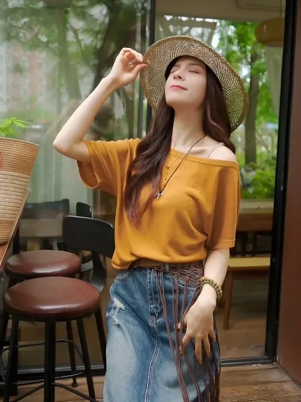Summer Orange Off-Shoulder Short Sleeve T-Shirt Women's Loose Slimming Casual Vintage Style Top Citywalk Suitable for Students
Summer Orange Off-Shoulder Short Sleeve T-Shirt Women's Loose Slimming Casual Vintage Style Top Citywalk Suitable for Students