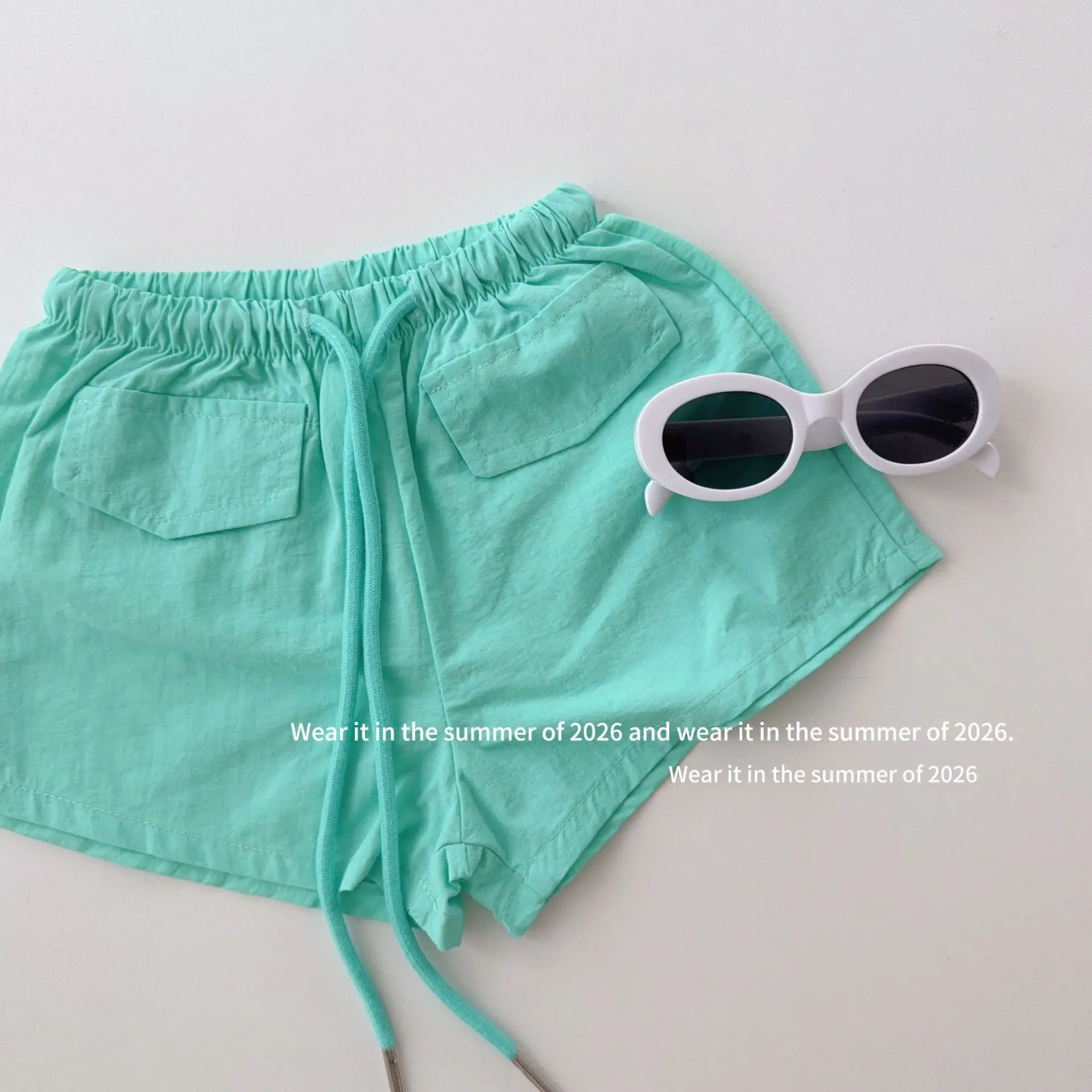 2026 Girls Summer New Sports Shorts Kids Summer Versatile Slimming Wide Hot Pants Loose Casual Shorts
2026 Girls Summer New Sports Shorts Kids Summer Versatile Slimming Wide Hot Pants Loose Casual Shorts