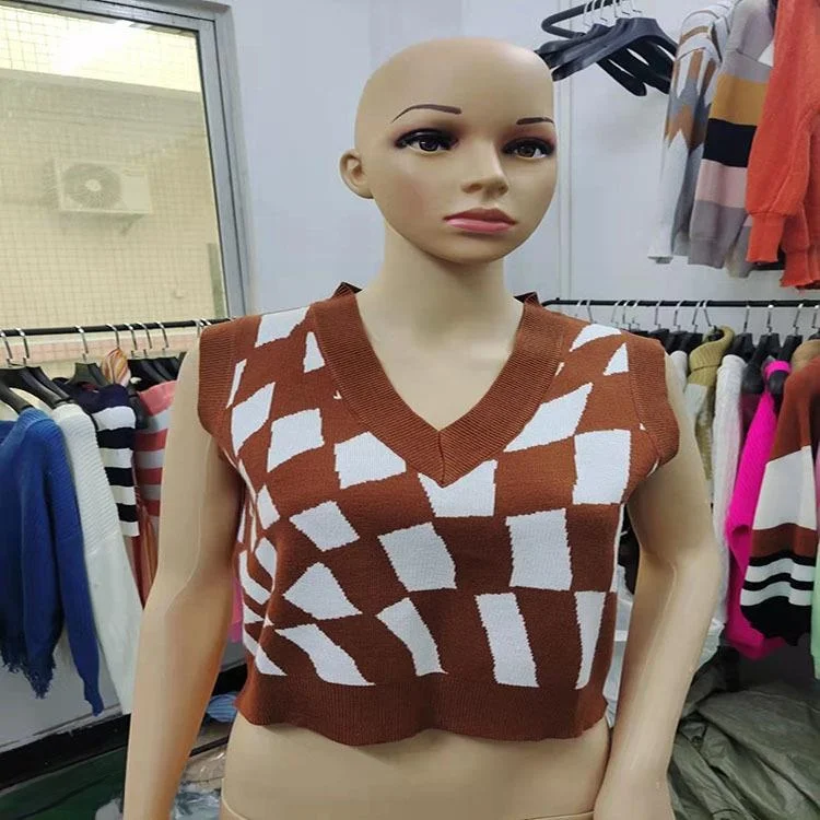Short Knitted V-Neck Sleeveless Diamond Color Block Vest New Autumn 2025 Fashion Ladies' Inner Wear Regular Length Grid Pattern
Short Knitted V-Neck Sleeveless Diamond Color Block Vest New Autumn 2025 Fashion Ladies' Inner Wear Regular Length Grid Pattern