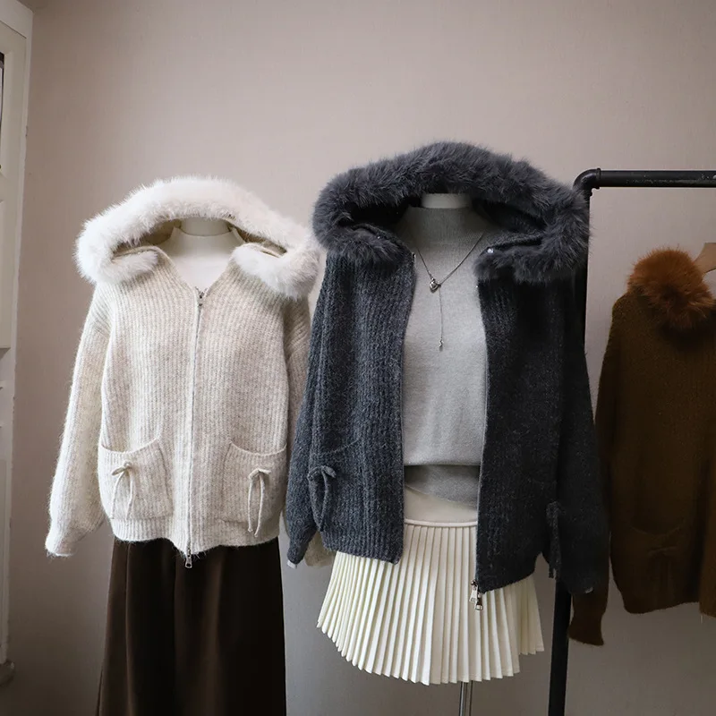 Korean Style Big Fur Collar Hooded Sweater Coat Women's Chic Double Zippers Bowknot Design Retro Cardigans Loose Casual Knit Top
Korean Style Big Fur Collar Hooded Sweater Coat Women's Chic Double Zippers Bowknot Design Retro Cardigans Loose Casual Knit Top