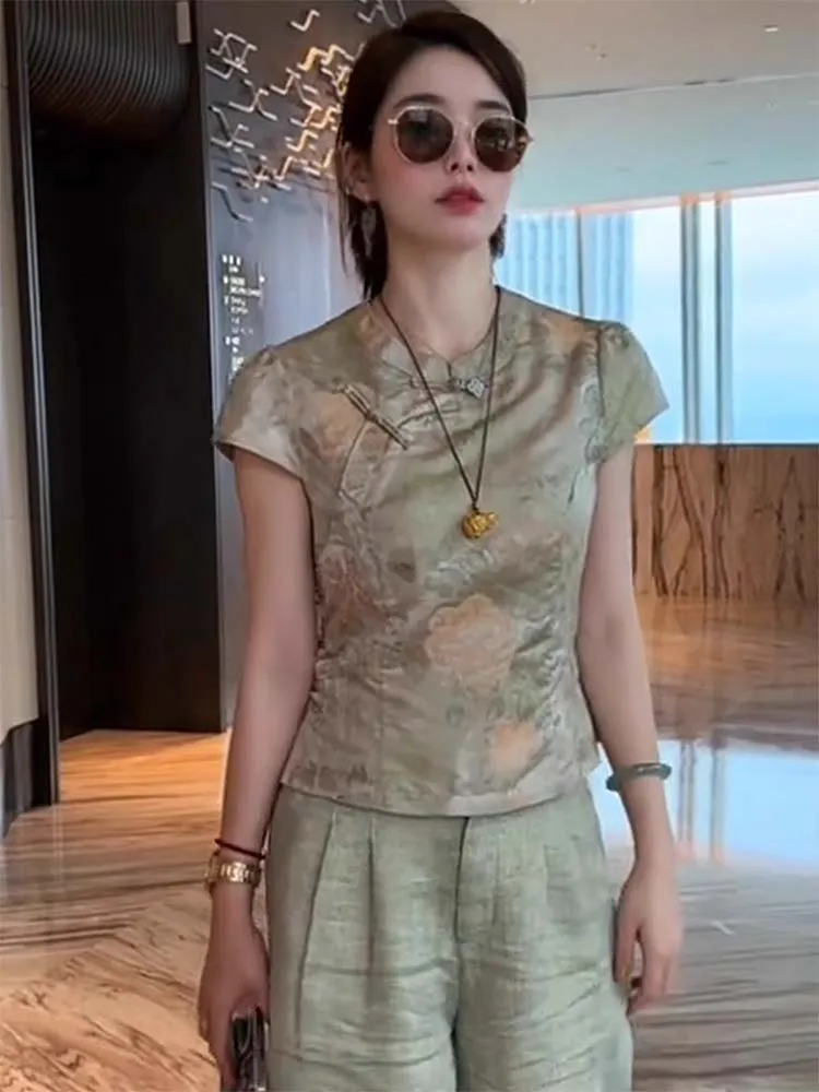 New Chinese Style Floral Print Shirt Women's Short Sleeve Button up Top Luxury Sensation Summer 2026 Slim Fit Commute Style
New Chinese Style Floral Print Shirt Women's Short Sleeve Button up Top Luxury Sensation Summer 2026 Slim Fit Commute Style