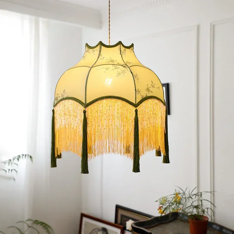 SANDYHA Retro Green Tassel Pendant Light Fabric Ceiling Chandelier Led Hanging Lamp for Bedroom Living Room Dining Table Home
SANDYHA Retro Green Tassel Pendant Light Fabric Ceiling Chandelier Led Hanging Lamp for Bedroom Living Room Dining Table Home