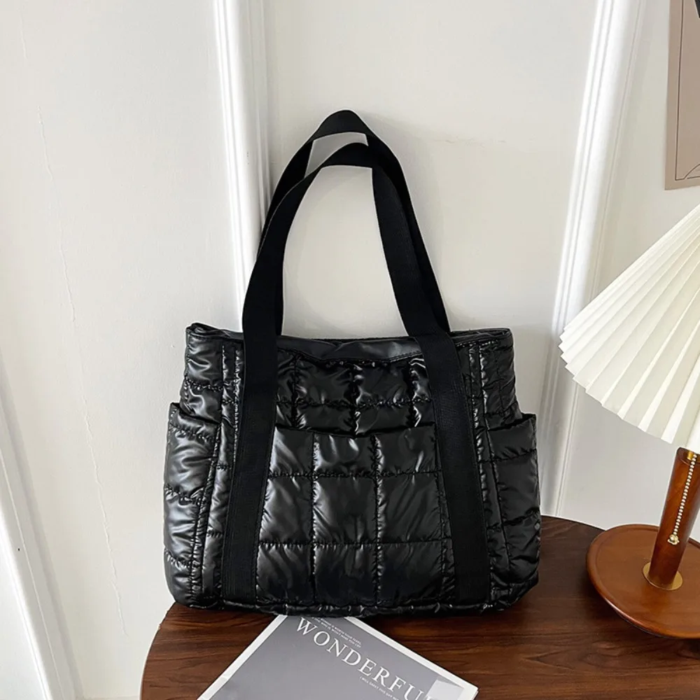 Korean Style Down Cotton Shoulder Bag Checkered Solid Color Puffy Bag Space Cotton Large Capacity Nylon Handbag Girls
Korean Style Down Cotton Shoulder Bag Checkered Solid Color Puffy Bag Space Cotton Large Capacity Nylon Handbag Girls