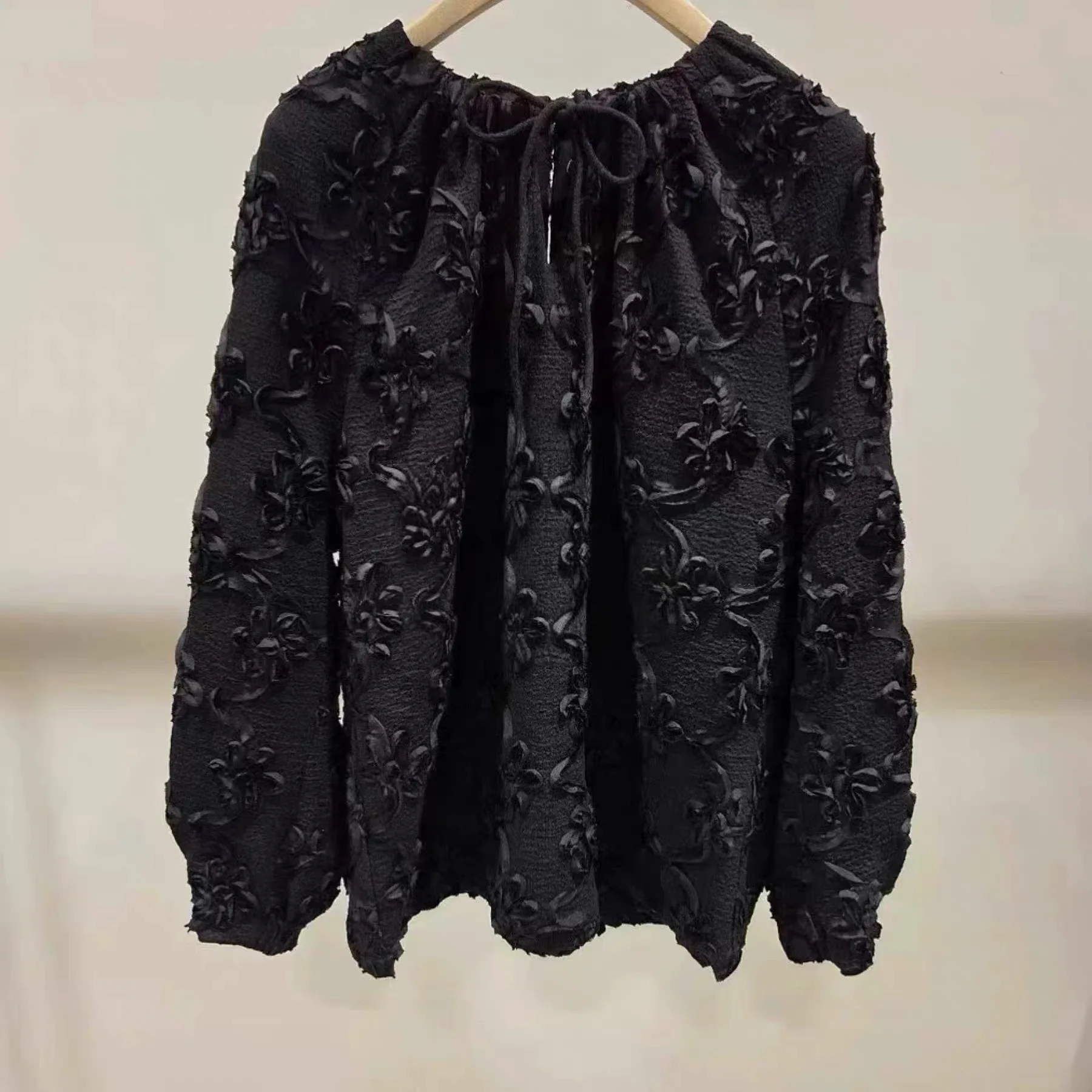 Женская вязаная кофта NingYao M0E26 с длинным рукавом, круглым вырезом, объемными цветами и лентами, модная, универсальная, весенняя коллекция
Женская вязаная кофта NingYao M0E26 с длинным рукавом, круглым вырезом, объемными цветами и лентами, модная, универсальная, весенняя коллекция