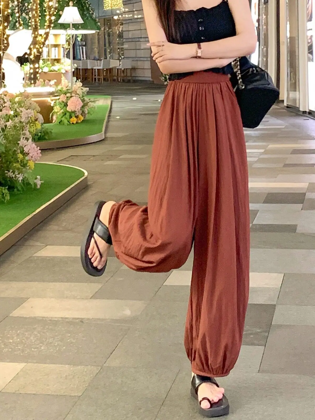 Quick Dry Ice Silk Lantern Sport Pants Women Summer Thin Casual Yamamoto Loose Nine Points Harlan Pants High Waist Elastic Waist
Quick Dry Ice Silk Lantern Sport Pants Women Summer Thin Casual Yamamoto Loose Nine Points Harlan Pants High Waist Elastic Waist