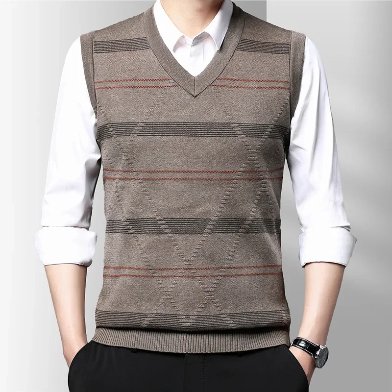 Spring Sweater Vest Men Clothes V-neck Collar Casual Knitted Sweater Slim Fit Autumn Sweater for Men Vest
Spring Sweater Vest Men Clothes V-neck Collar Casual Knitted Sweater Slim Fit Autumn Sweater for Men Vest