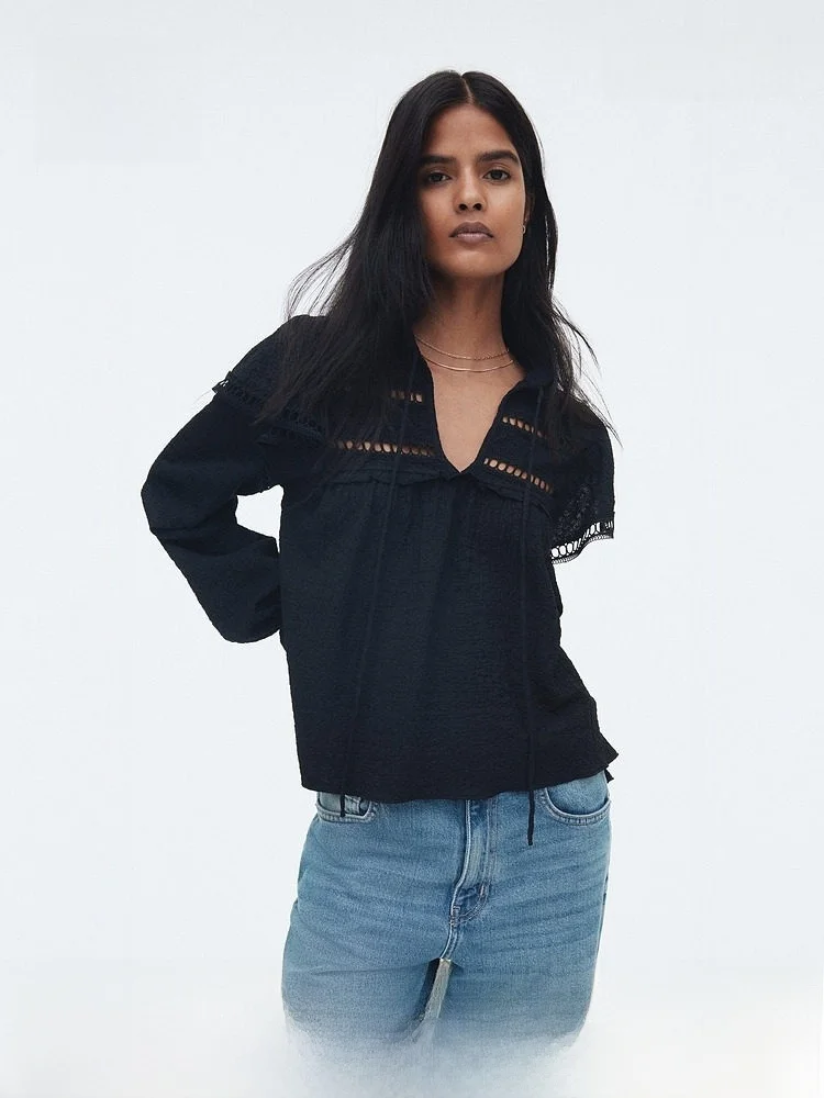H&M Women's Shirt Summer Hollow out Ruffle Collar Texture Sensation Sweat Cloth Top Elegant Style Long Sleeve Straight Cut
H&M Women's Shirt Summer Hollow out Ruffle Collar Texture Sensation Sweat Cloth Top Elegant Style Long Sleeve Straight Cut