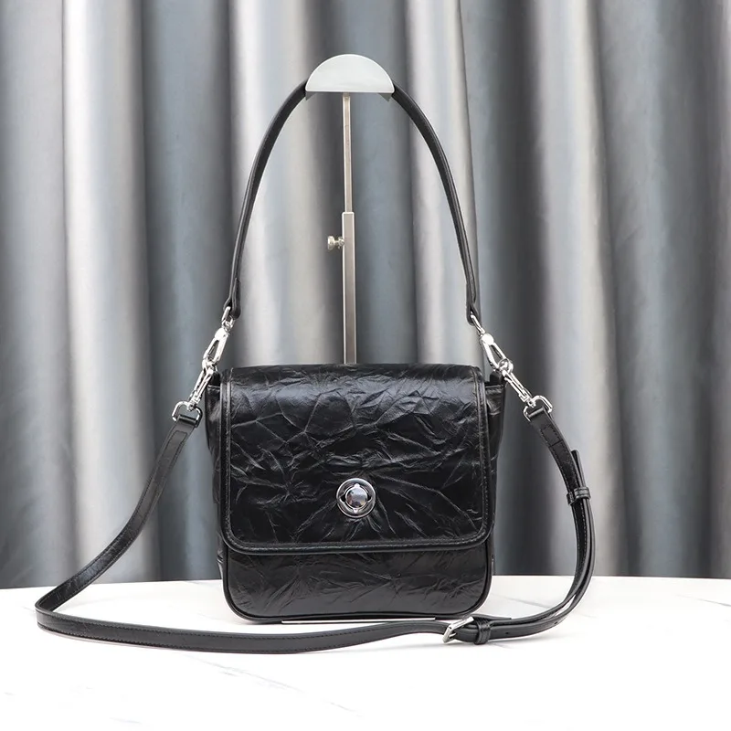 Новая нишевая дизайнерская сумка-мессенджер, легкая роскошная высококачественная маленькая квадратная сумка тофу, первый слой из воловьей кожи, сумка-мессенджер на одно плечо
Новая нишевая дизайнерская сумка-мессенджер, легкая роскошная высококачественная маленькая квадратная сумка тофу, первый слой из воловьей кожи, сумка-мессенджер на одно плечо