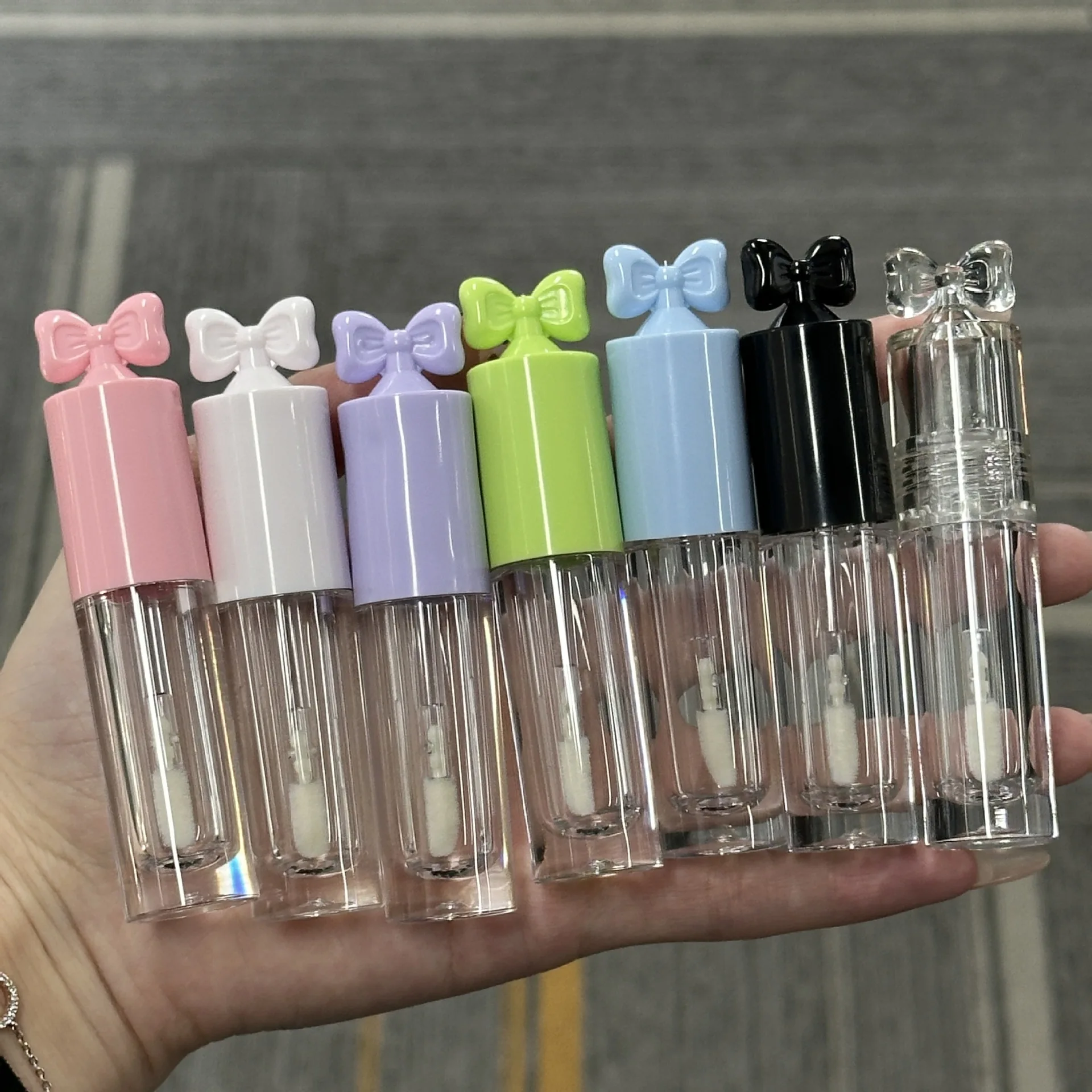 Empty Lip Gloss Tube Containers Unique Cute Pink Bow Butterfly Top 2.5ml Lipgloss Tubes Packaging Free Custom Logo 20pcs
Empty Lip Gloss Tube Containers Unique Cute Pink Bow Butterfly Top 2.5ml Lipgloss Tubes Packaging Free Custom Logo 20pcs