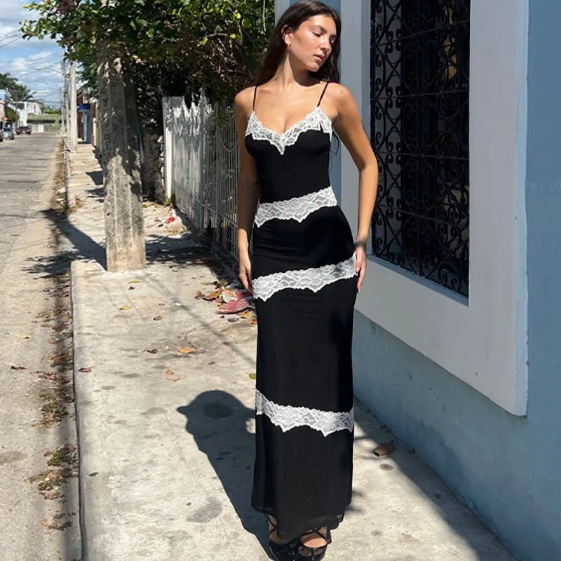Women'S Summer New Sexy Low Cut V-Neck Lace Edge Patchwork Contrasting Long Suspender Dress
Women'S Summer New Sexy Low Cut V-Neck Lace Edge Patchwork Contrasting Long Suspender Dress