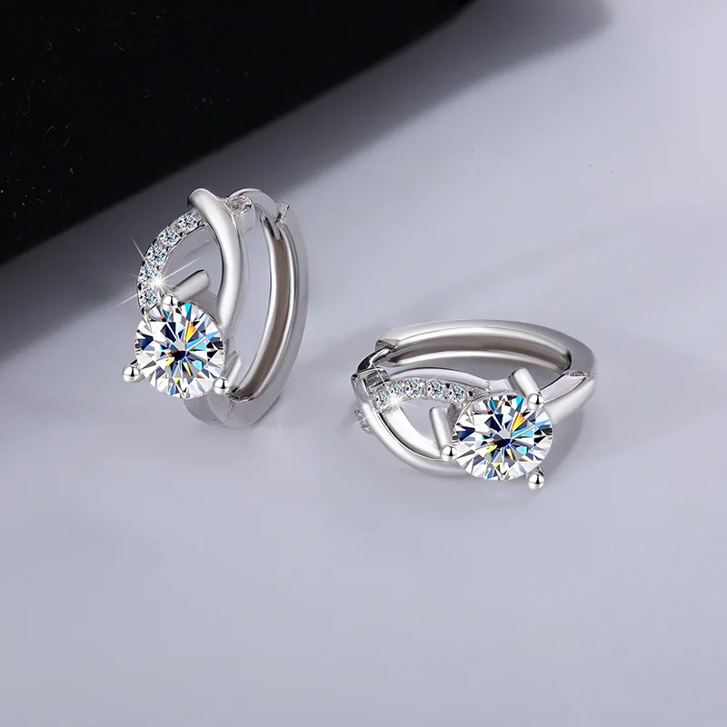 Высококачественные серебряные серьги-гвоздики с муассанитом, ушные петли с перекрестными каплями, легкие роскошные женские серьги с муассанитом в корейском стиле
Высококачественные серебряные серьги-гвоздики с муассанитом, ушные петли с перекрестными каплями, легкие роскошные женские серьги с муассанитом в корейском стиле
