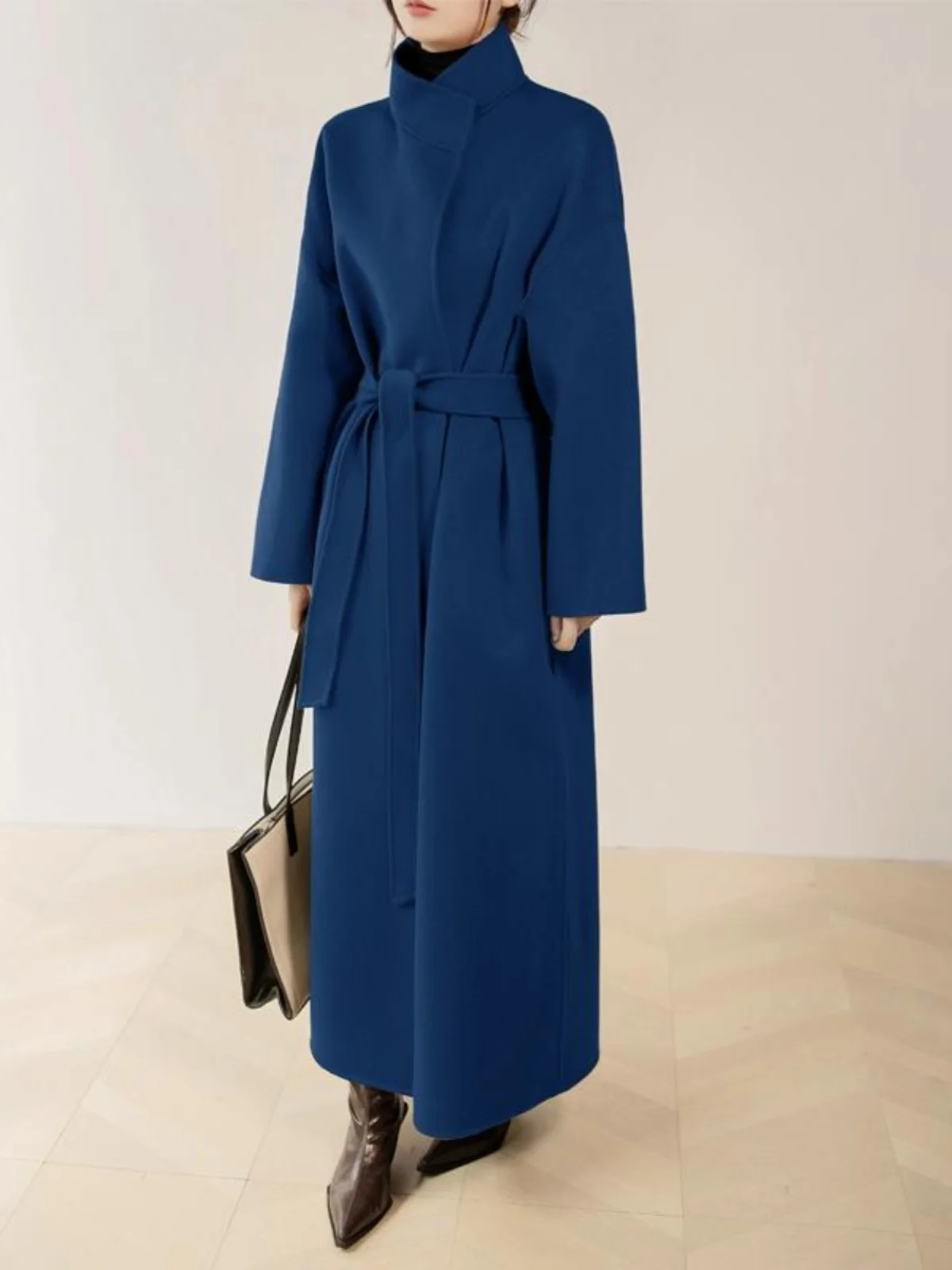 Двустороннее шерстяное пальто, длинное, прямое, в корейском стиле, женская верхняя одежда, синее, свободного кроя, стройнящее, зимнее, с воротником-стойкой
Двустороннее шерстяное пальто, длинное, прямое, в корейском стиле, женская верхняя одежда, синее, свободного кроя, стройнящее, зимнее, с воротником-стойкой