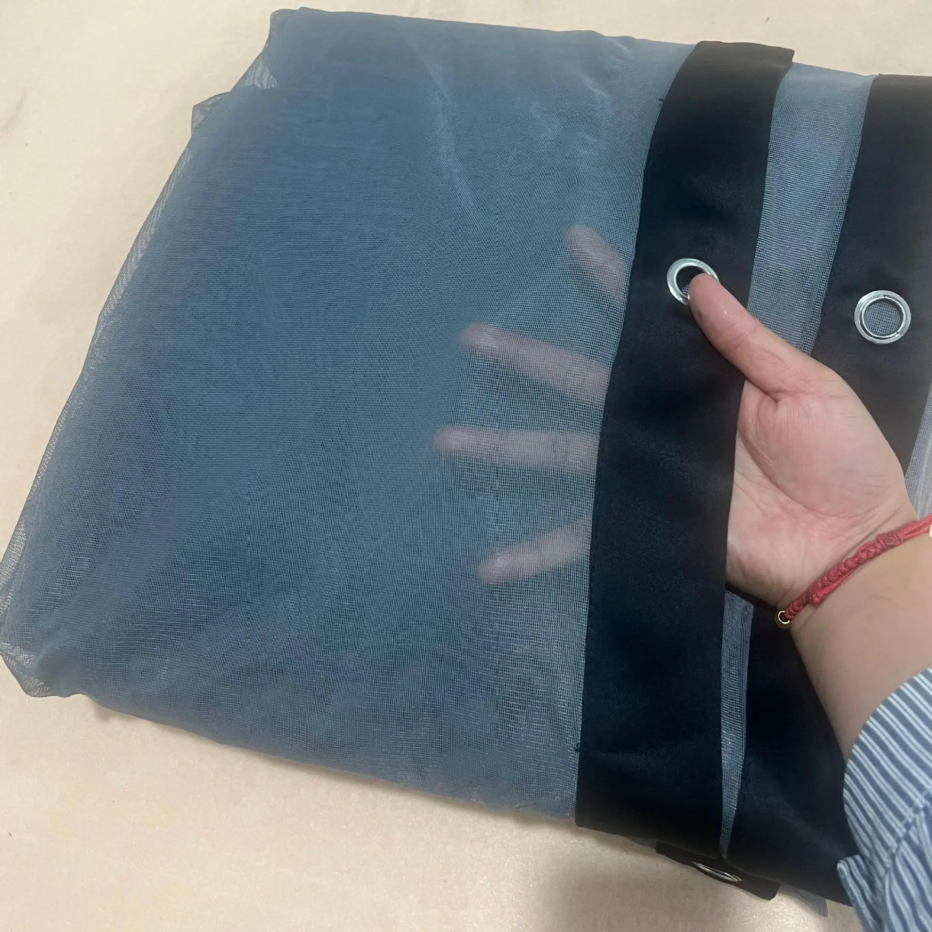 2026 Gray Holographic Mesh 16:9 Gauze Edge Projection Screen for Stage Performance with Eyelets Style and Fiber Fabric Size Opti
2026 Gray Holographic Mesh 16:9 Gauze Edge Projection Screen for Stage Performance with Eyelets Style and Fiber Fabric Size Opti