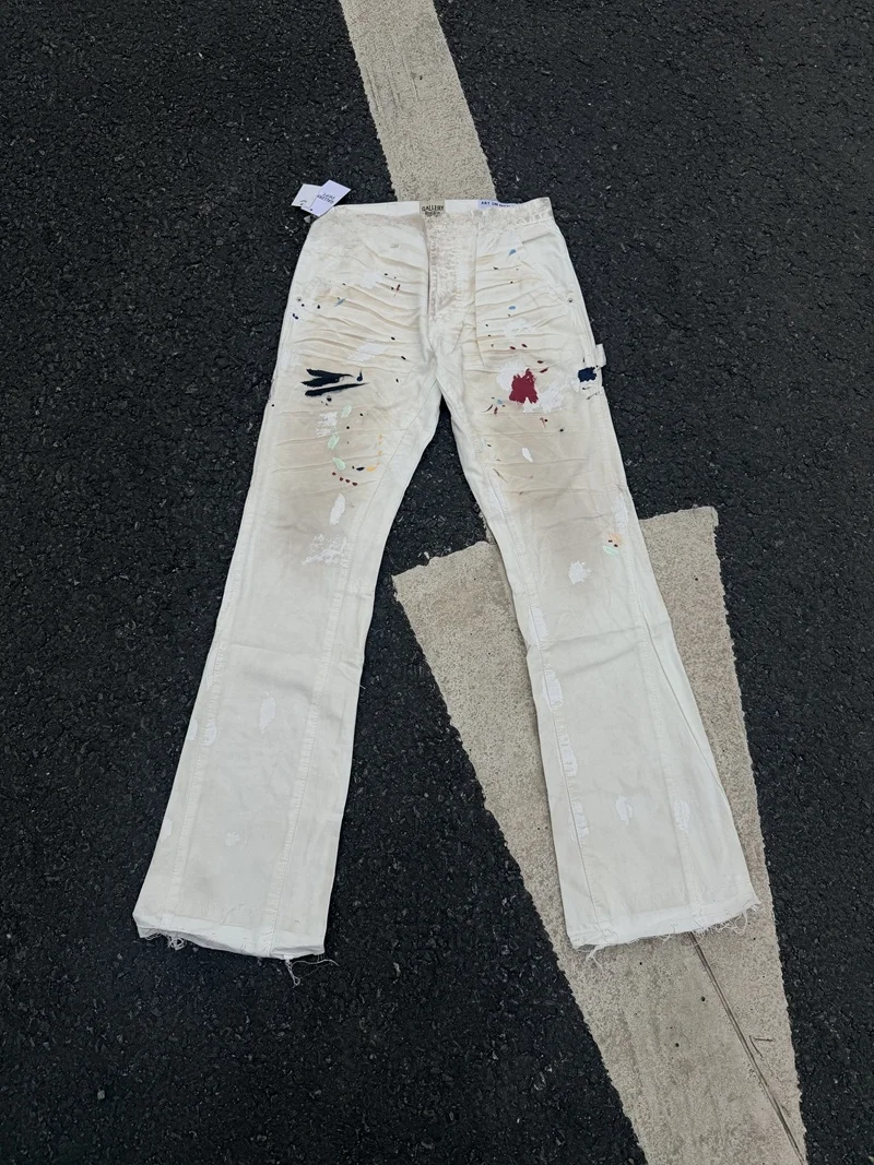 High Quality Men's Loose Fit Fashionable Distressed Denim Jeans Water Washed Vintage Style Casual Wear for Young Adults
High Quality Men's Loose Fit Fashionable Distressed Denim Jeans Water Washed Vintage Style Casual Wear for Young Adults