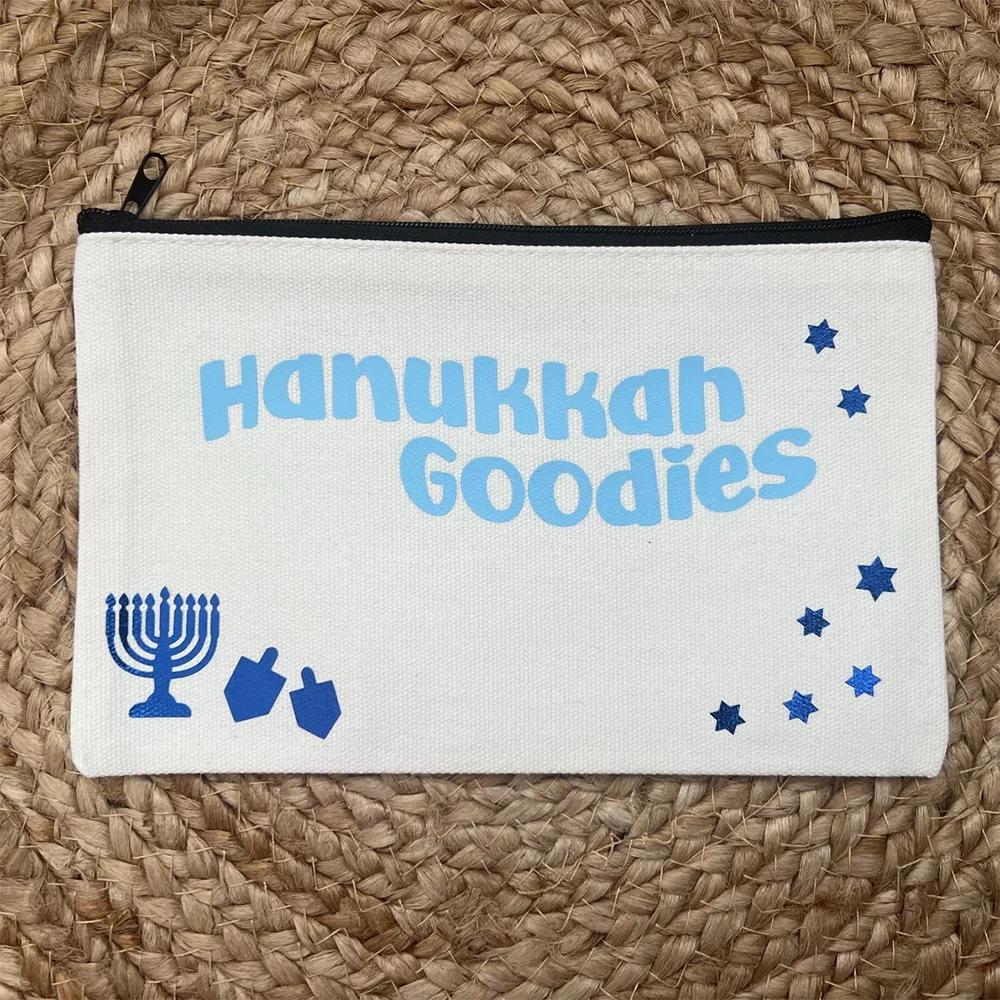 1pcs Happy Hanukkah Cosmetic Make Up Bag Jewish Holiday Gifts Idea Hanukkah Canvas Zipper Makeup Goodies Bag for Friend Family
1pcs Happy Hanukkah Cosmetic Make Up Bag Jewish Holiday Gifts Idea Hanukkah Canvas Zipper Makeup Goodies Bag for Friend Family