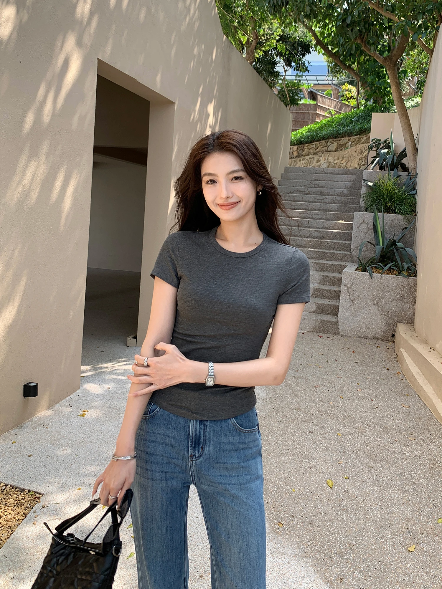Maven Lin Casual Style round Neck Short Sleeve Knitted T-Shirt Women's Slim Fit Rylee Fiber 90% Spandex 10% Summer Fashion Top
Maven Lin Casual Style round Neck Short Sleeve Knitted T-Shirt Women's Slim Fit Rylee Fiber 90% Spandex 10% Summer Fashion Top