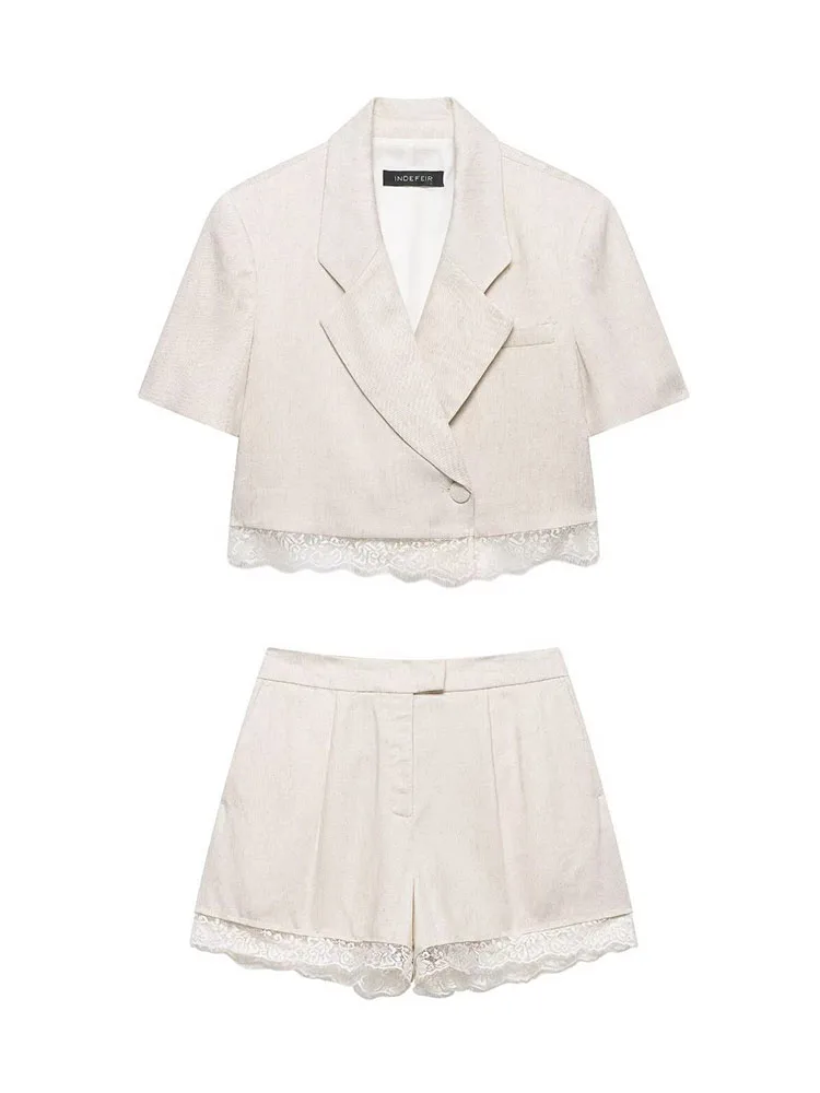 HH Women Summer 2 Piece Set Short Sleeves Lapel Lace Splicing Single Button Decoration Blazer Coat+Zipper Casual Street Shorts
HH Women Summer 2 Piece Set Short Sleeves Lapel Lace Splicing Single Button Decoration Blazer Coat+Zipper Casual Street Shorts
