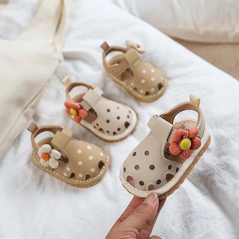 Summer Baby Girl Shoes New Fashion Soft Soled Walkers Anti Slip Comfort Simple Sandals Princess Exquisite Flower Cute Kid Shoes
Summer Baby Girl Shoes New Fashion Soft Soled Walkers Anti Slip Comfort Simple Sandals Princess Exquisite Flower Cute Kid Shoes