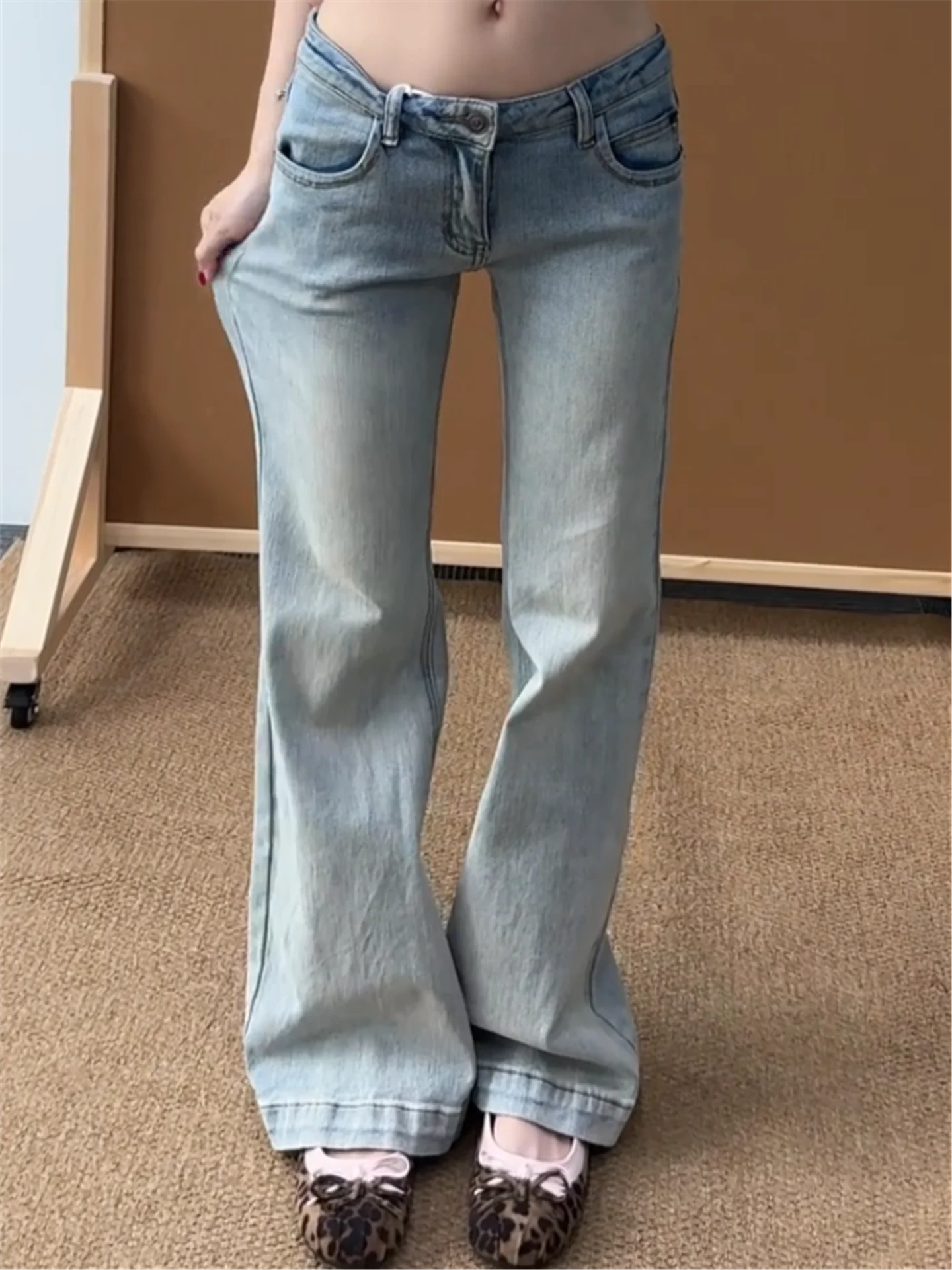 Retro American Light Blue Low Waist Bell Bottom Jeans Women's Summer Slimming Long Floor Length Trousers Casual Cotton Zipper
Retro American Light Blue Low Waist Bell Bottom Jeans Women's Summer Slimming Long Floor Length Trousers Casual Cotton Zipper