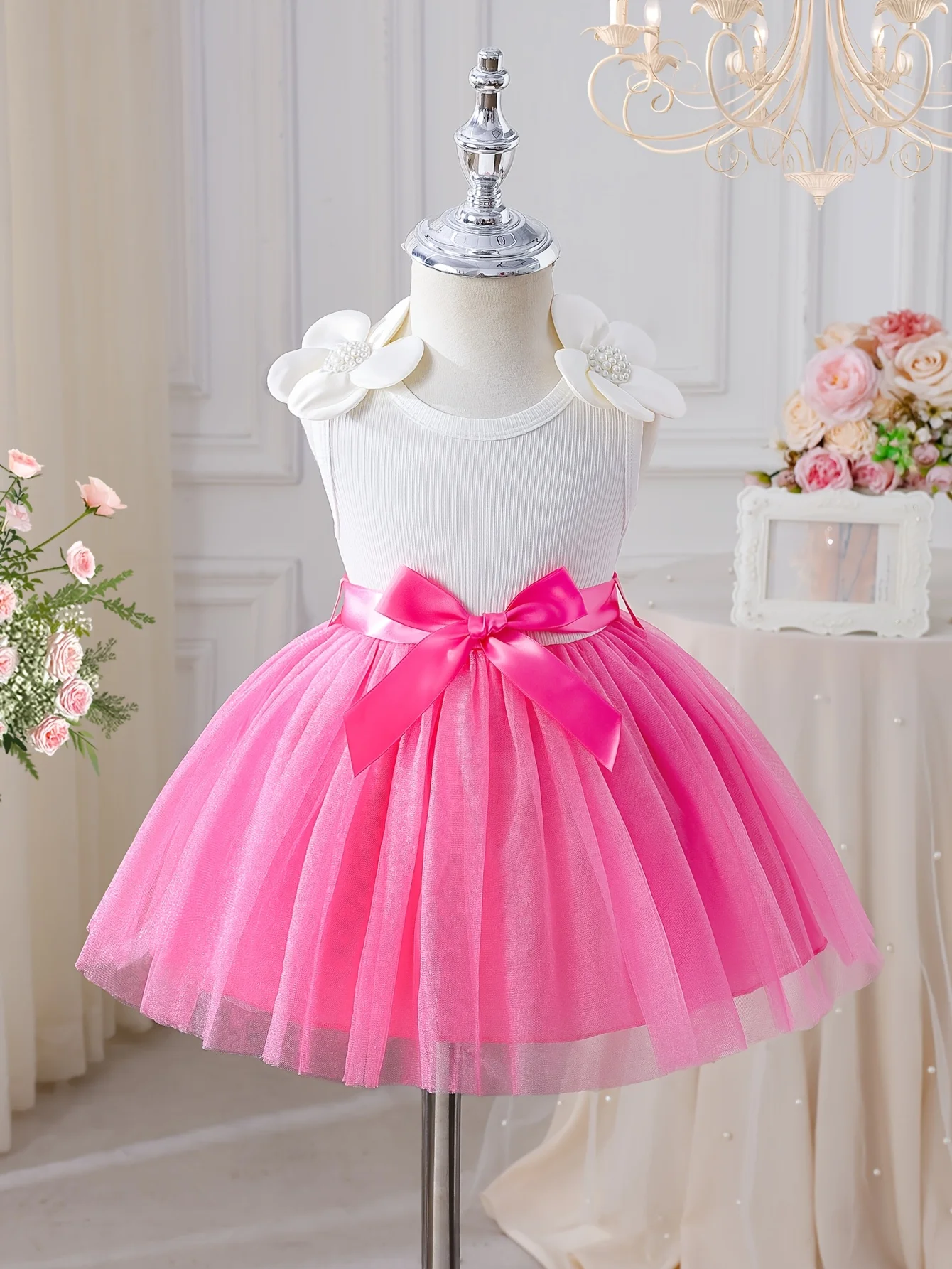 Summer Baby Girl Princess Party Dress: Sleeveless Bodice+3D Floral Shoulder+Tulle Skirt | Valentine's/Birthday Gift
Summer Baby Girl Princess Party Dress: Sleeveless Bodice+3D Floral Shoulder+Tulle Skirt | Valentine's/Birthday Gift
