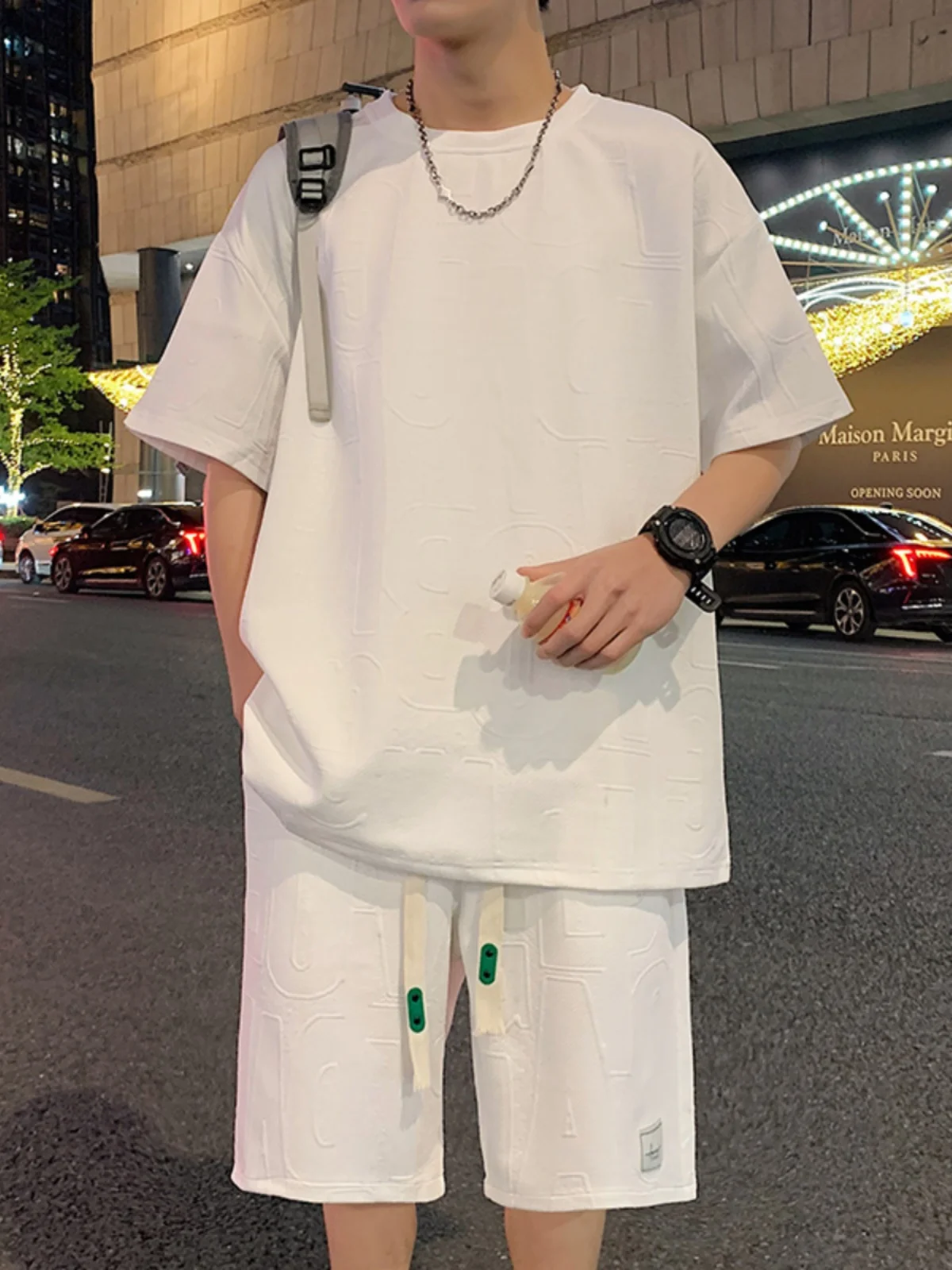 Модный повседневный спортивный костюм для мужчин, лето 2024, свободный, трендовый, комплект из двух предметов, одежда для подростков
Модный повседневный спортивный костюм для мужчин, лето 2024, свободный, трендовый, комплект из двух предметов, одежда для подростков