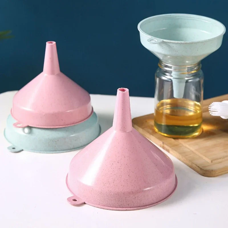 Portable Kitchen Tools Funnel For Oil Liquid Dispensing Reusable Plastic Funnels Household Liquid Oil Funnel Laboratory Supplies
Portable Kitchen Tools Funnel For Oil Liquid Dispensing Reusable Plastic Funnels Household Liquid Oil Funnel Laboratory Supplies