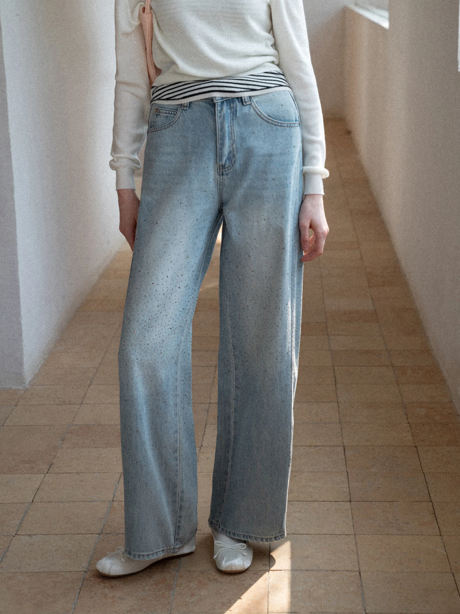 High Waist Loose Fit Diamond Embellished Casual Jeans Women's Spring Straight Leg Commuter Versatile Long Pants
High Waist Loose Fit Diamond Embellished Casual Jeans Women's Spring Straight Leg Commuter Versatile Long Pants