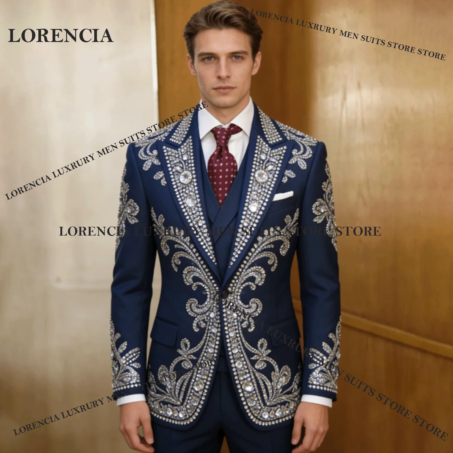 Изысканные мужские костюмы на заказ для свадьбы, выпускного вечера, вечеринки, с декором из камней и пайеток, ручной работы, 3-х предметные комплекты, смокинги, приталенный крой.
Изысканные мужские костюмы на заказ для свадьбы, выпускного вечера, вечеринки, с декором из камней и пайеток, ручной работы, 3-х предметные комплекты, смокинги, приталенный крой.