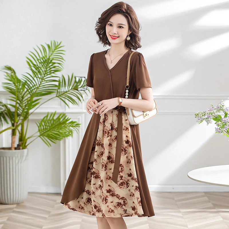 Summer Vintage Print Patchwork Midi Dress Women Office Chiffon Boho Beach Dress Casual V Neck Short Sleeve A-Line Dress
Summer Vintage Print Patchwork Midi Dress Women Office Chiffon Boho Beach Dress Casual V Neck Short Sleeve A-Line Dress