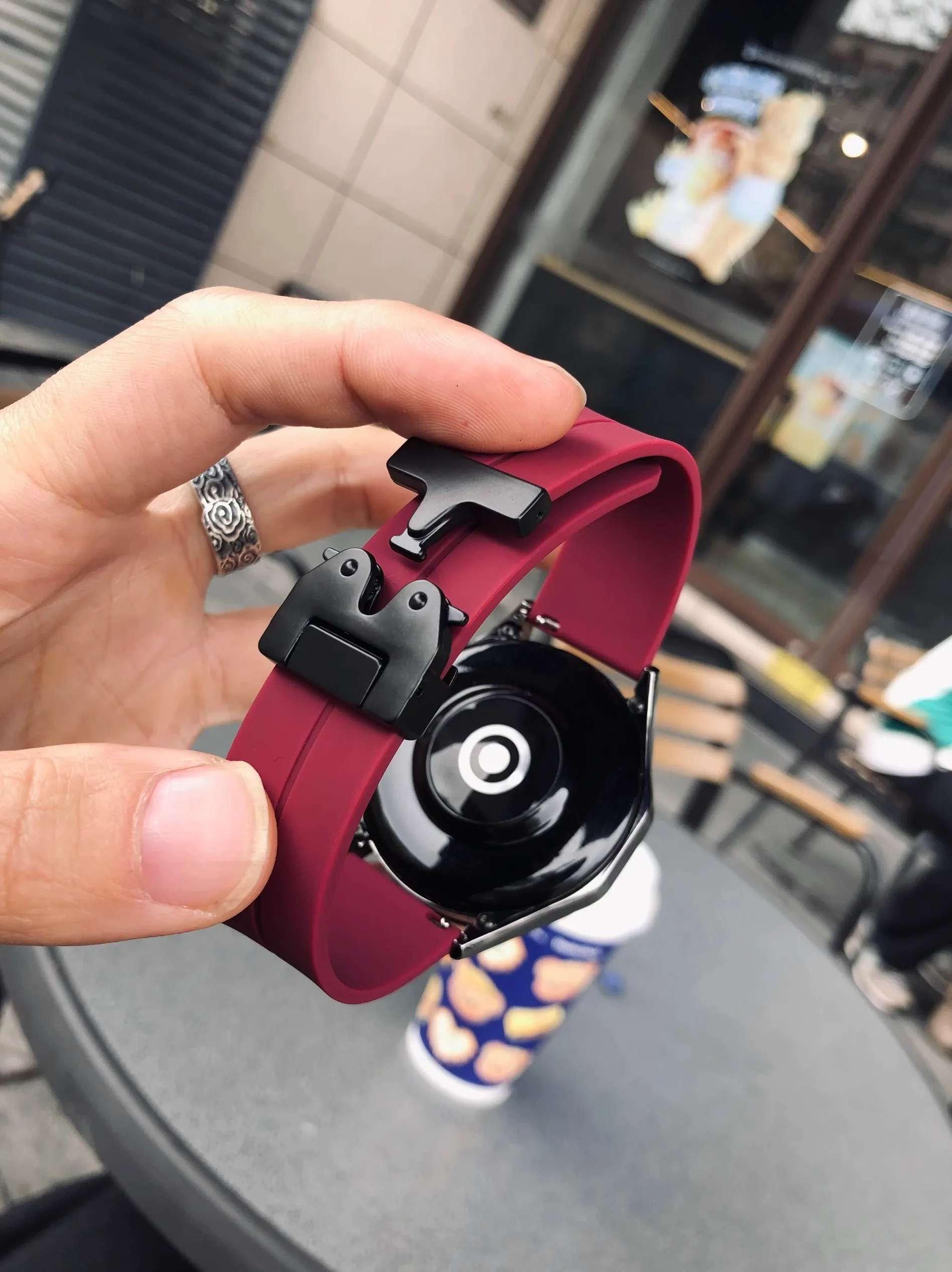 Kaker Storm Applicable to Huawei GT5pro Watch Strap GT4 Umbrella Buckle Silicone Watch3 Robot Buckle GT2
Kaker Storm Applicable to Huawei GT5pro Watch Strap GT4 Umbrella Buckle Silicone Watch3 Robot Buckle GT2