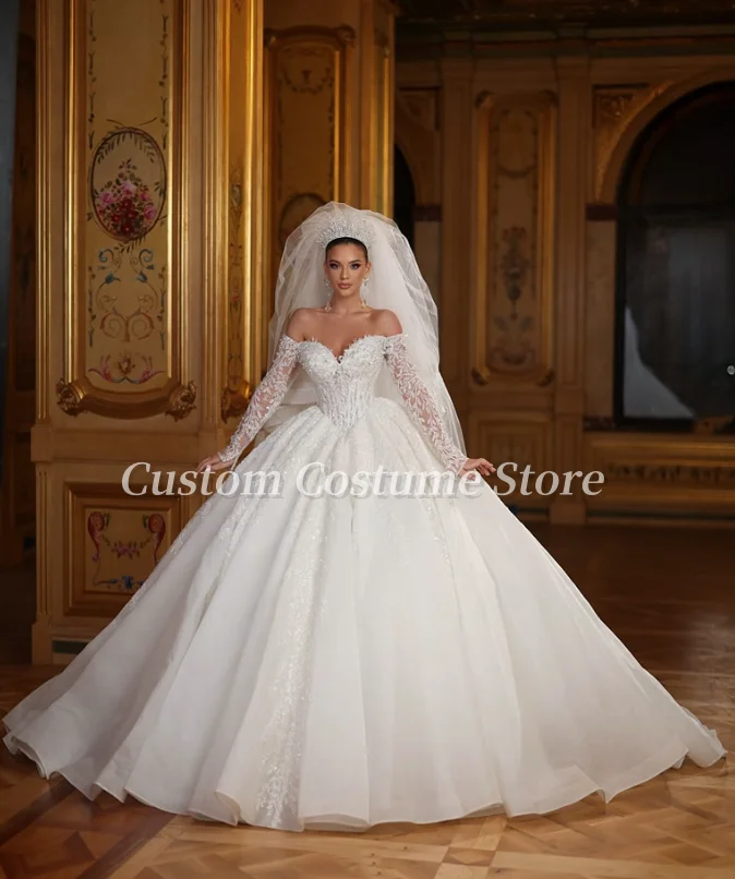 Customized Luxury White Strapless V-Neck Lace Wedding Dress Corset Beaded Applique Long Floor-length A-line Dress Bridal Gowns
Customized Luxury White Strapless V-Neck Lace Wedding Dress Corset Beaded Applique Long Floor-length A-line Dress Bridal Gowns