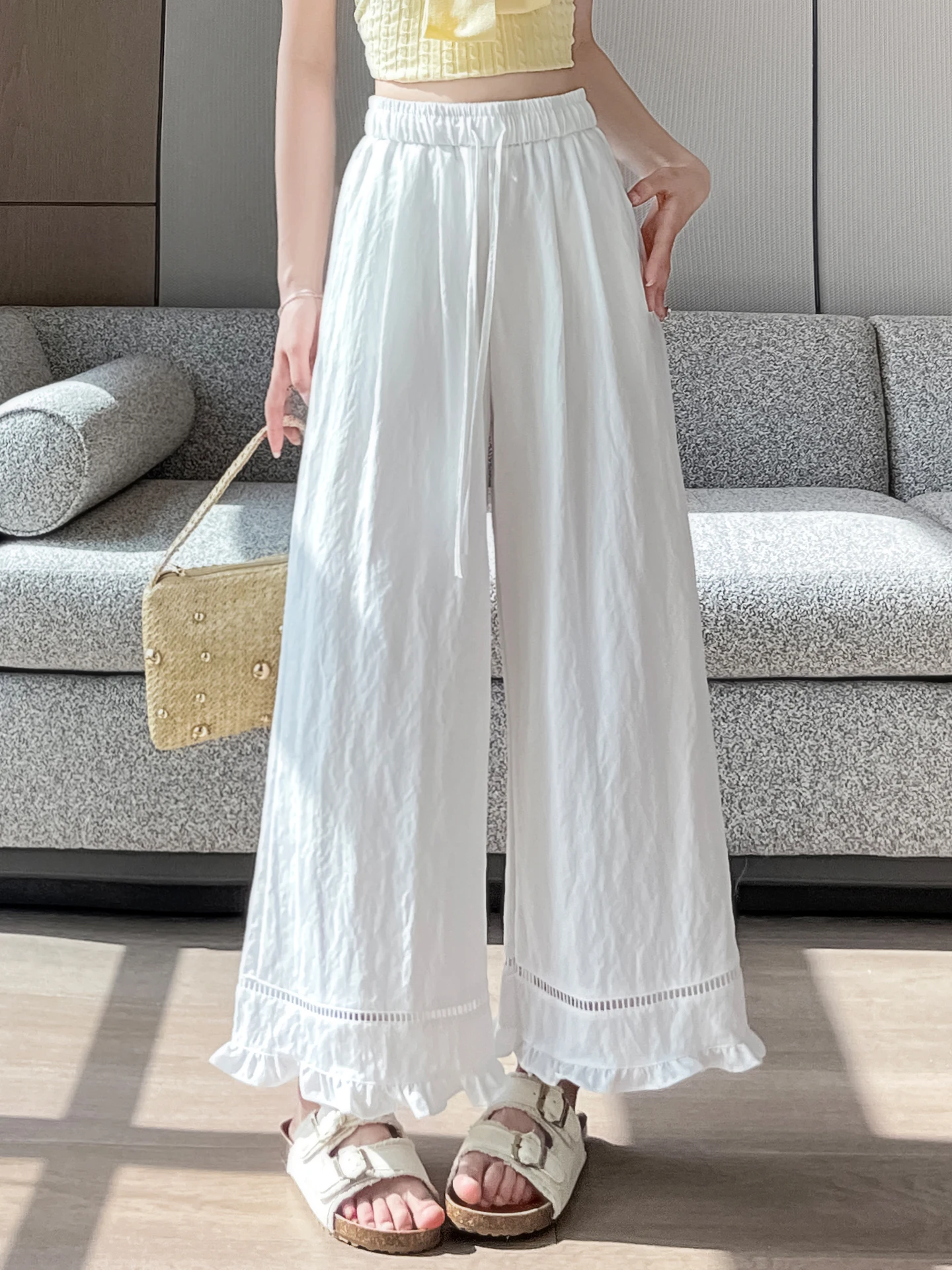 Summer Lightweight Breathable Ice Silk Wide Leg Pants Women's Small Size Nine Points Narrow Version Hollow Ear Flower Pants
Summer Lightweight Breathable Ice Silk Wide Leg Pants Women's Small Size Nine Points Narrow Version Hollow Ear Flower Pants