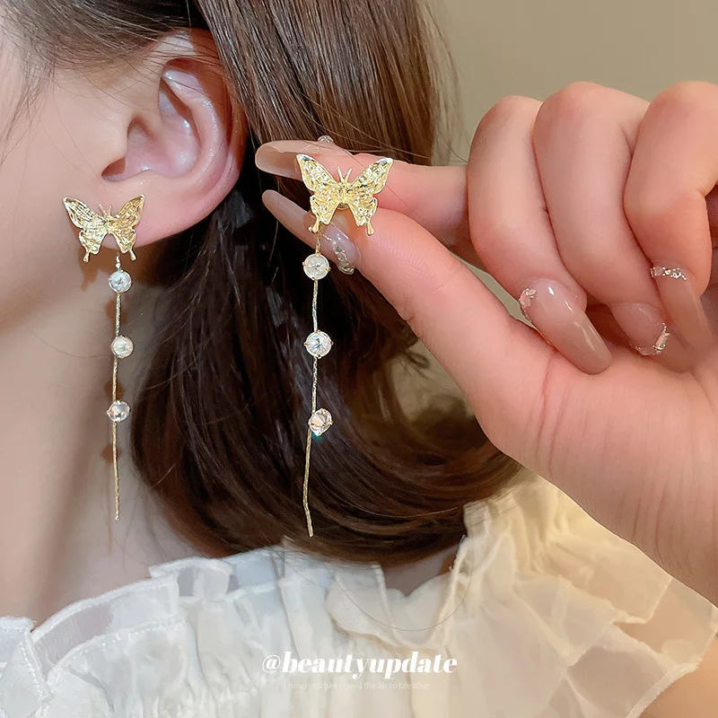 Silver Needle Zircon Butterfly Pearl Tassel Earrings Women Simple Versatile Earrings Fashionable Earrings Light Luxury High-end
Silver Needle Zircon Butterfly Pearl Tassel Earrings Women Simple Versatile Earrings Fashionable Earrings Light Luxury High-end
