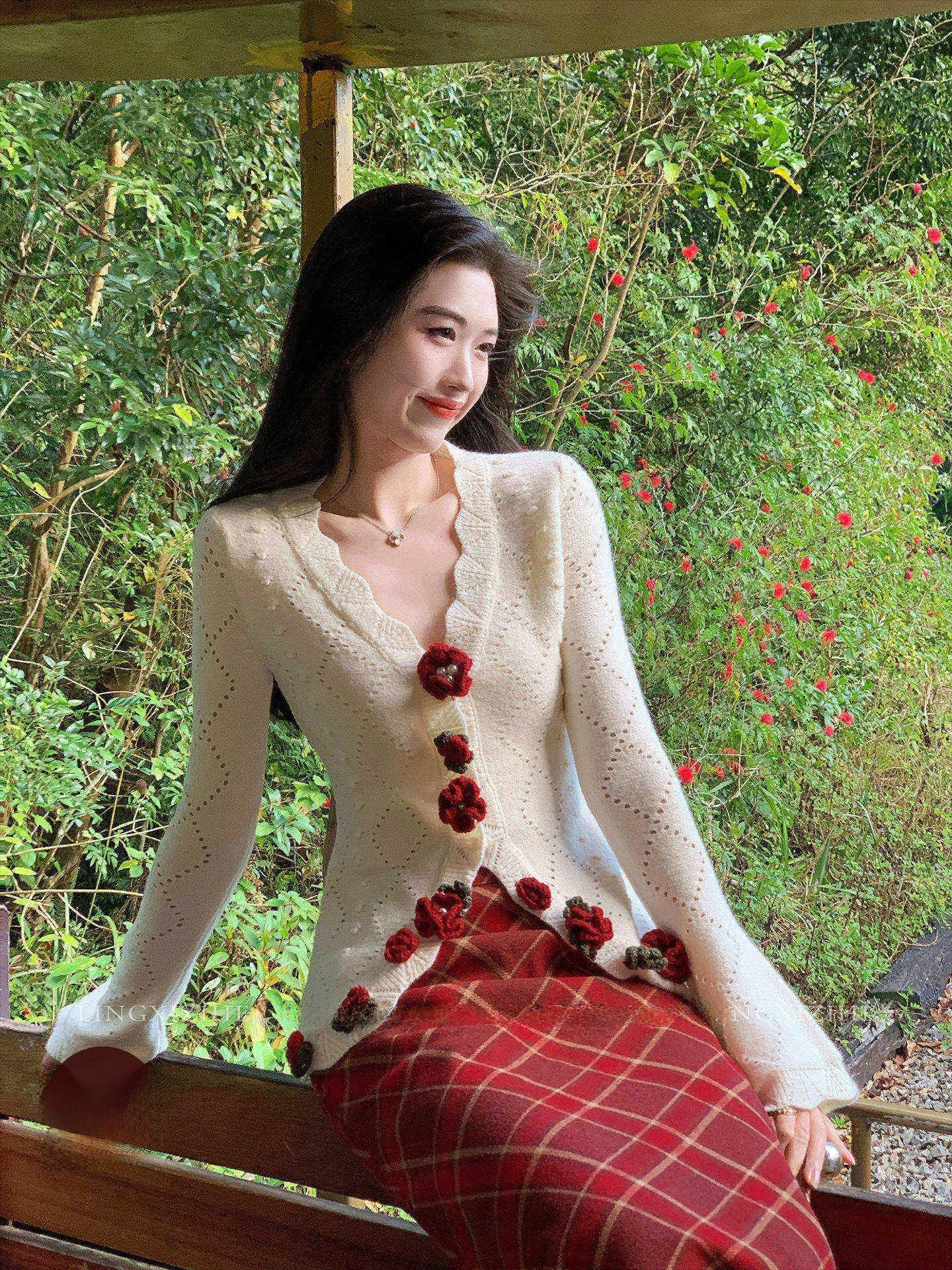 Lingshan Zhihe Sweet Heart Red 3D Flower Knitted Top New Style Beautiful Sweater Elegant Open Cardigan Soft French Style Long...
Lingshan Zhihe Sweet Heart Red 3D Flower Knitted Top New Style Beautiful Sweater Elegant Open Cardigan Soft French Style Long...