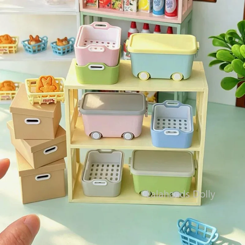 Dollhouse Miniatures Furniture Items Miniature Storage Box/Storage Container/Shelf/Metal Basket Kitchen/Living Room Accessories
Dollhouse Miniatures Furniture Items Miniature Storage Box/Storage Container/Shelf/Metal Basket Kitchen/Living Room Accessories