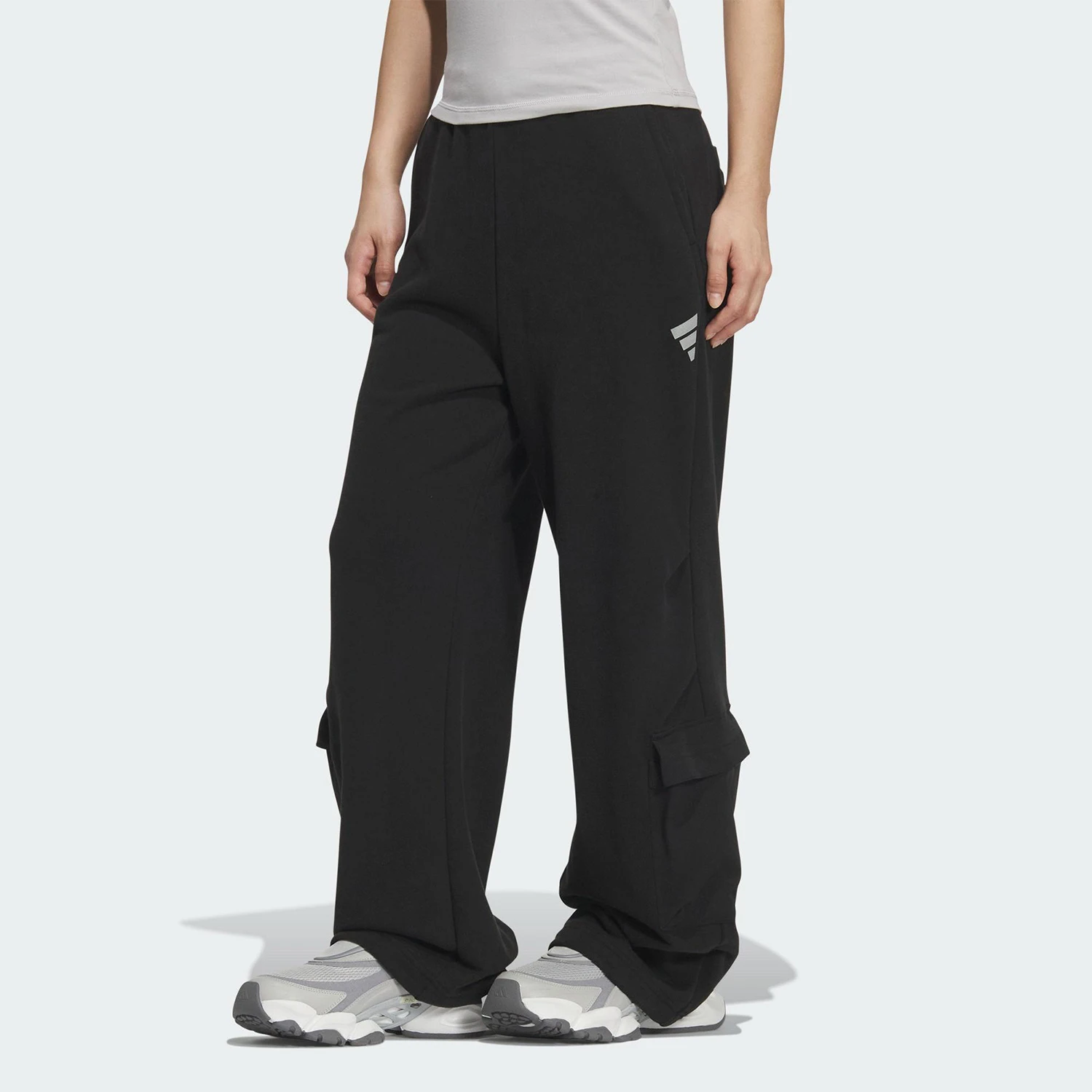 Оригинальные зимние женские трикотажные брюки прямого кроя Adidas KS0076
Оригинальные зимние женские трикотажные брюки прямого кроя Adidas KS0076