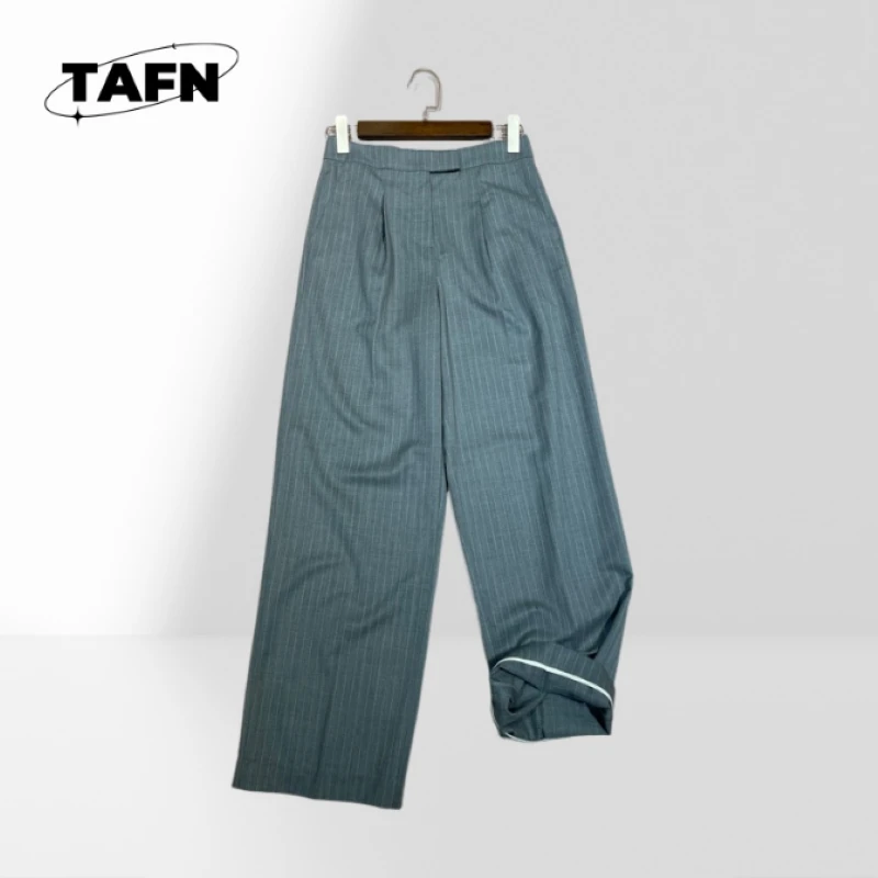 Nice Plaid All-Match Fashion Simple and Comfortable Breathable Jogging Pants for Men – Soft & Cozy for Sports Af1003
Nice Plaid All-Match Fashion Simple and Comfortable Breathable Jogging Pants for Men – Soft & Cozy for Sports Af1003