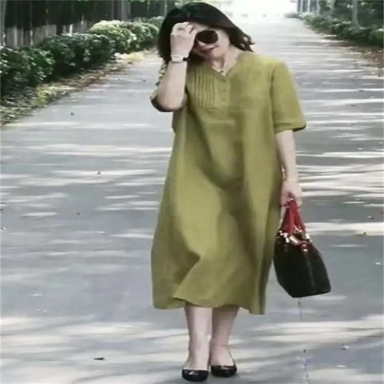 Красное плиссированное хлопково-льняное платье в винтажном стиле с коротким рукавом для женщин среднего возраста, весенняя коллекция Ci Walk
Красное плиссированное хлопково-льняное платье в винтажном стиле с коротким рукавом для женщин среднего возраста, весенняя коллекция Ci Walk