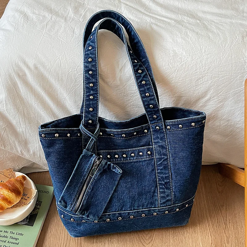 Korean Retro Rivet Denim Shoulder Bags for Women Large Capacity Ladies Casual Tote Simple Thread Design Student Class Handbag
Korean Retro Rivet Denim Shoulder Bags for Women Large Capacity Ladies Casual Tote Simple Thread Design Student Class Handbag