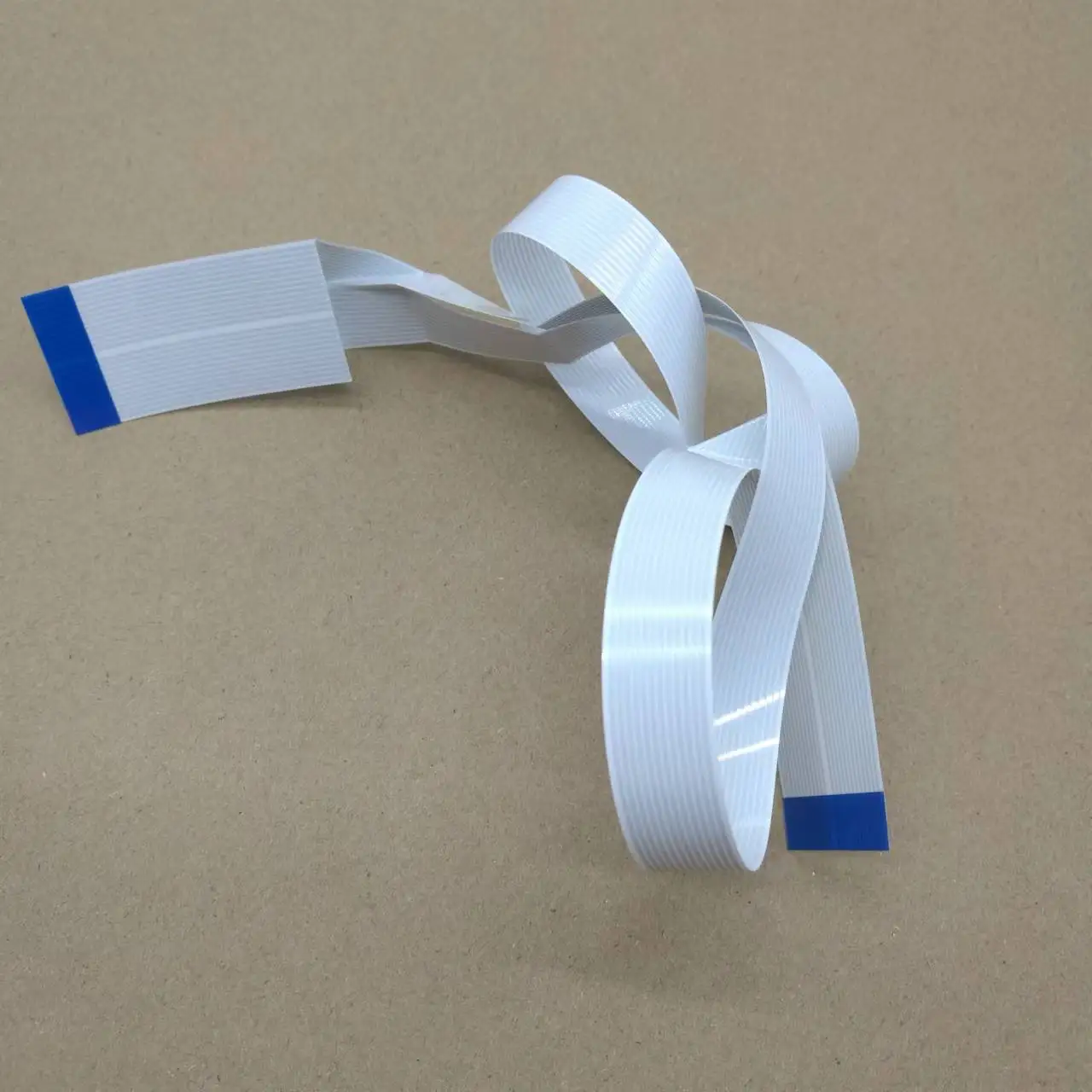 Кабель печатающей головки подходит для Epson XP4100 WF 2830 WF-2860 WF-2830 XP-4105 WF 2850 WF-2850 XP-4100 XP4105 WF 2860
Кабель печатающей головки подходит для Epson XP4100 WF 2830 WF-2860 WF-2830 XP-4105 WF 2850 WF-2850 XP-4100 XP4105 WF 2860