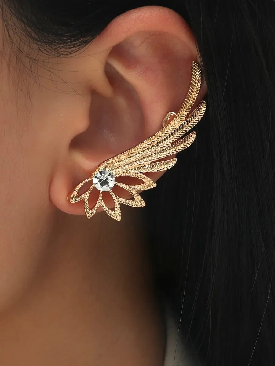 1pc rhinestone wing ear climber for stylish ear stack look
1pc rhinestone wing ear climber for stylish ear stack look
