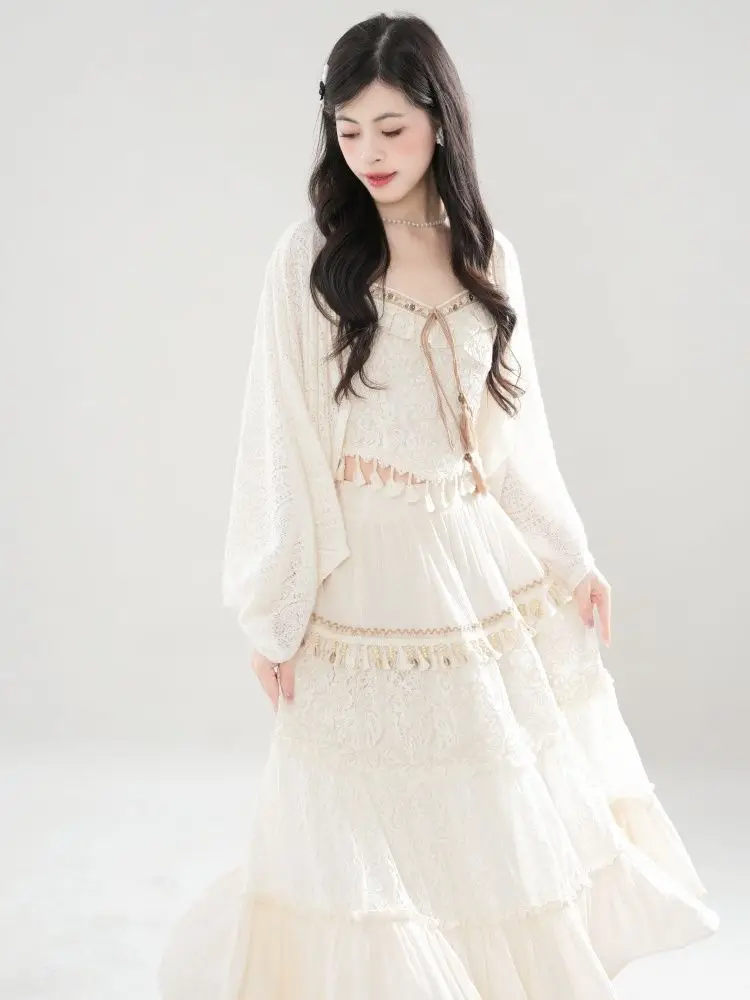Summer Bohemia Style Tassel Sexy Halter Lace Spliced Skirt Vacation National Two Pieces Set 2025 New Chic Gentle Female Clothing
Summer Bohemia Style Tassel Sexy Halter Lace Spliced Skirt Vacation National Two Pieces Set 2025 New Chic Gentle Female Clothing